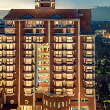 Movenpick Hotel & Residences Nairobi Exterior foto