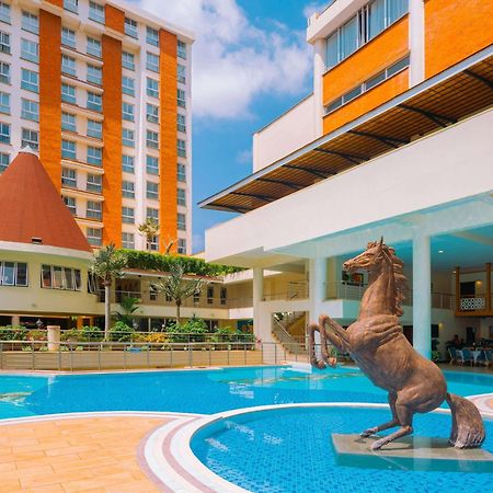 Moevenpick Hotel & Residences Nairobi Exterior foto