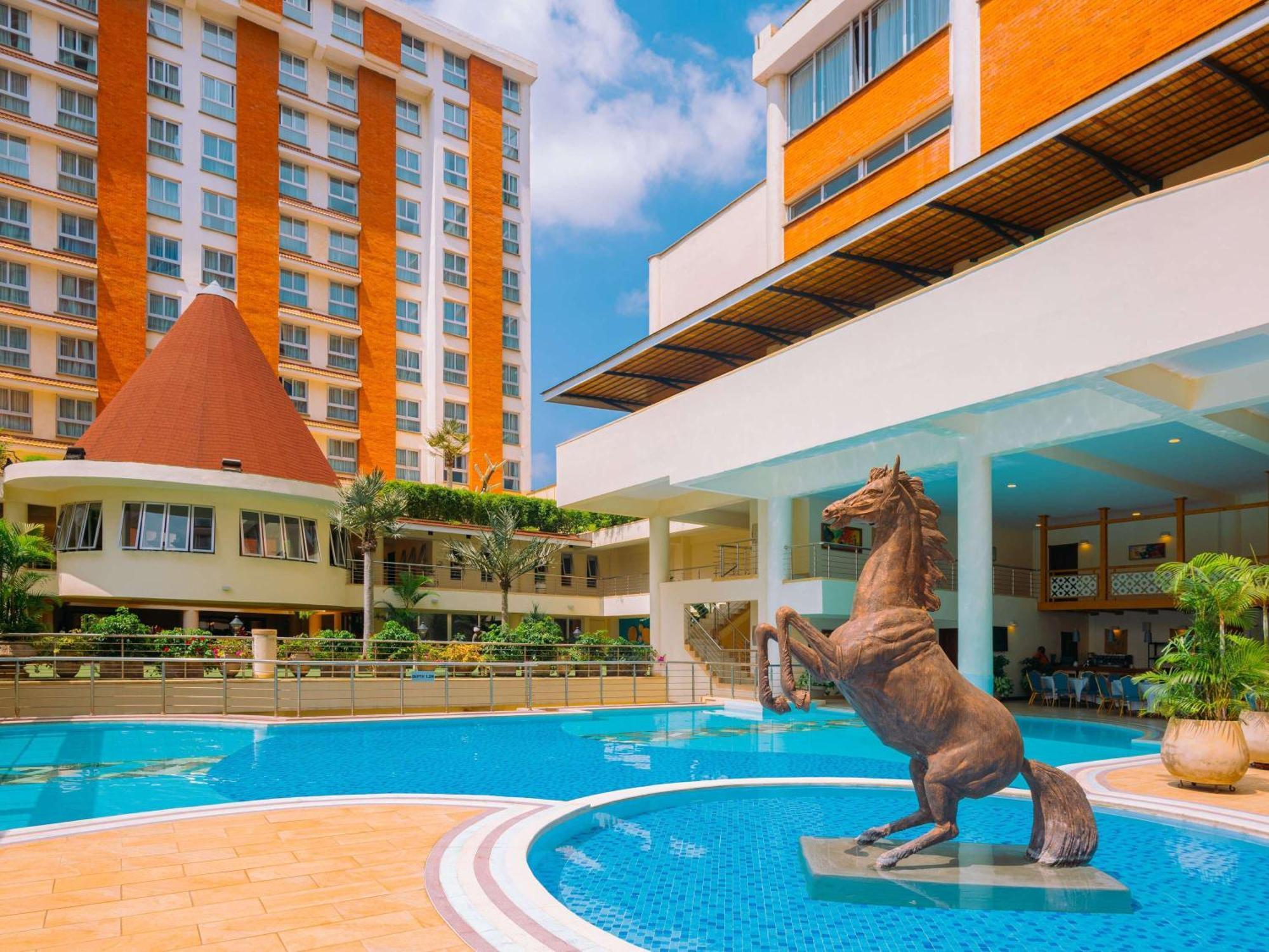 Moevenpick Hotel & Residences Nairobi Exterior foto